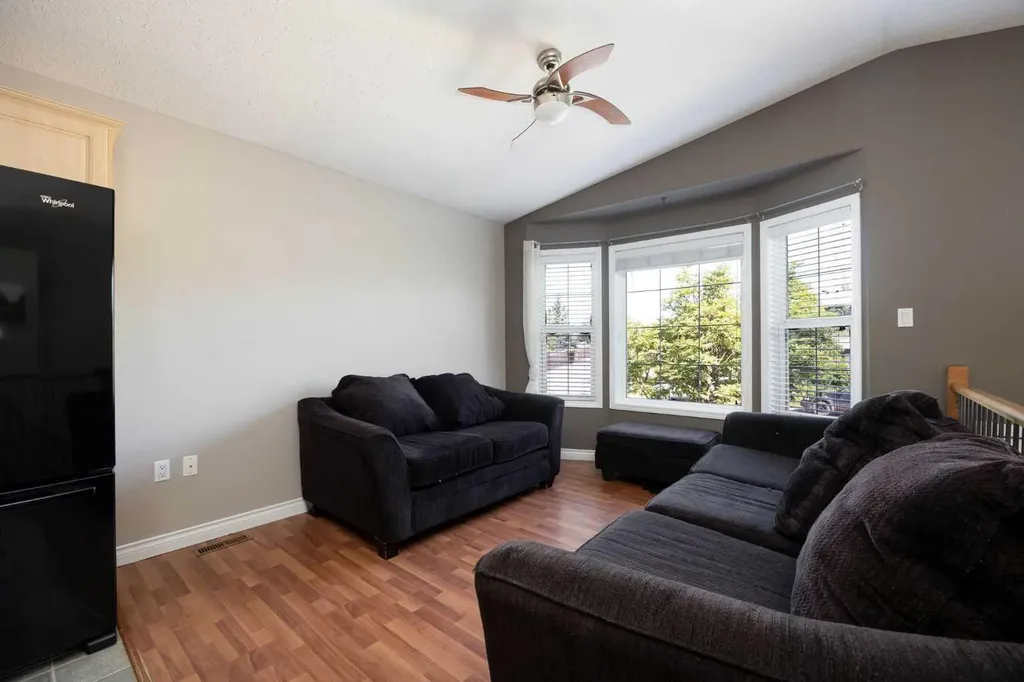 145 Leitner Gate Fort Mcmurray AB T9K 2M4