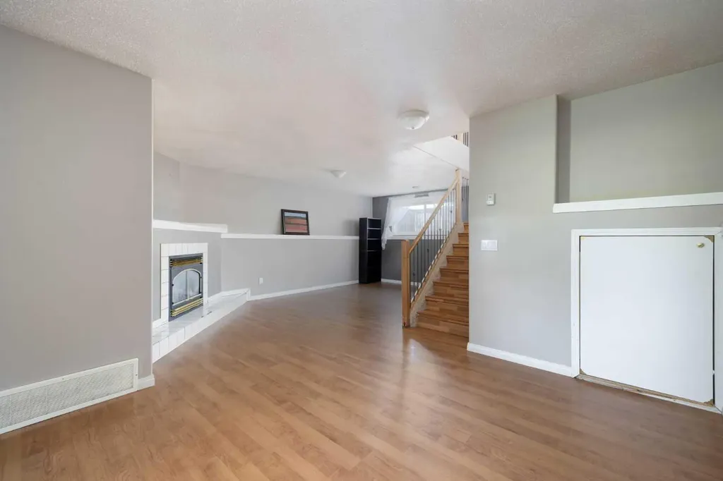 145 Leitner Gate Fort Mcmurray AB T9K 2M4