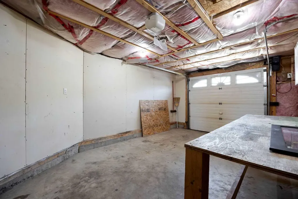 145 Leitner Gate Fort Mcmurray AB T9K 2M4