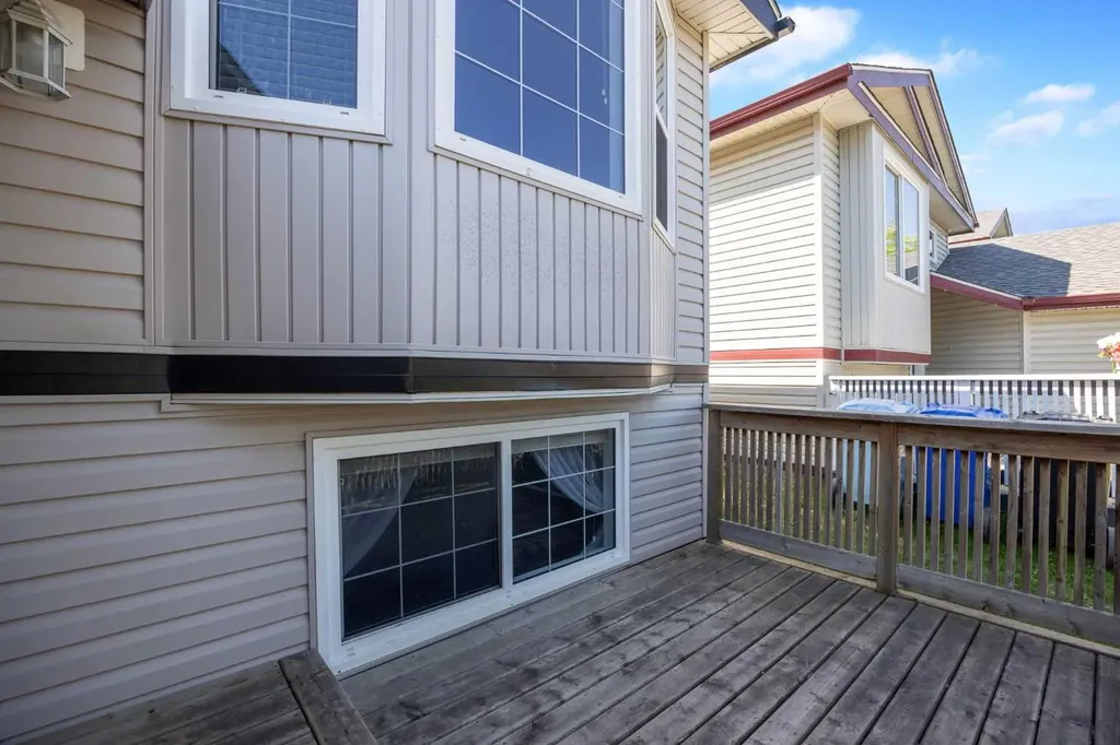 145 Leitner Gate Fort Mcmurray AB T9K 2M4