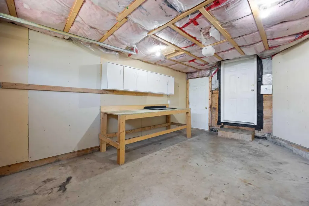 145 Leitner Gate Fort Mcmurray AB T9K 2M4