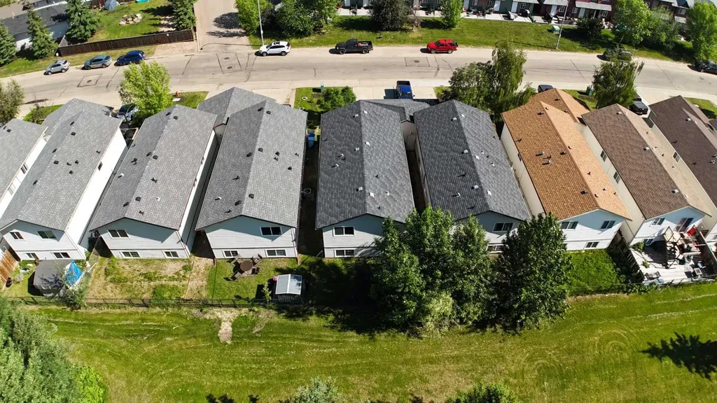 145 Leitner Gate Fort Mcmurray AB T9K 2M4