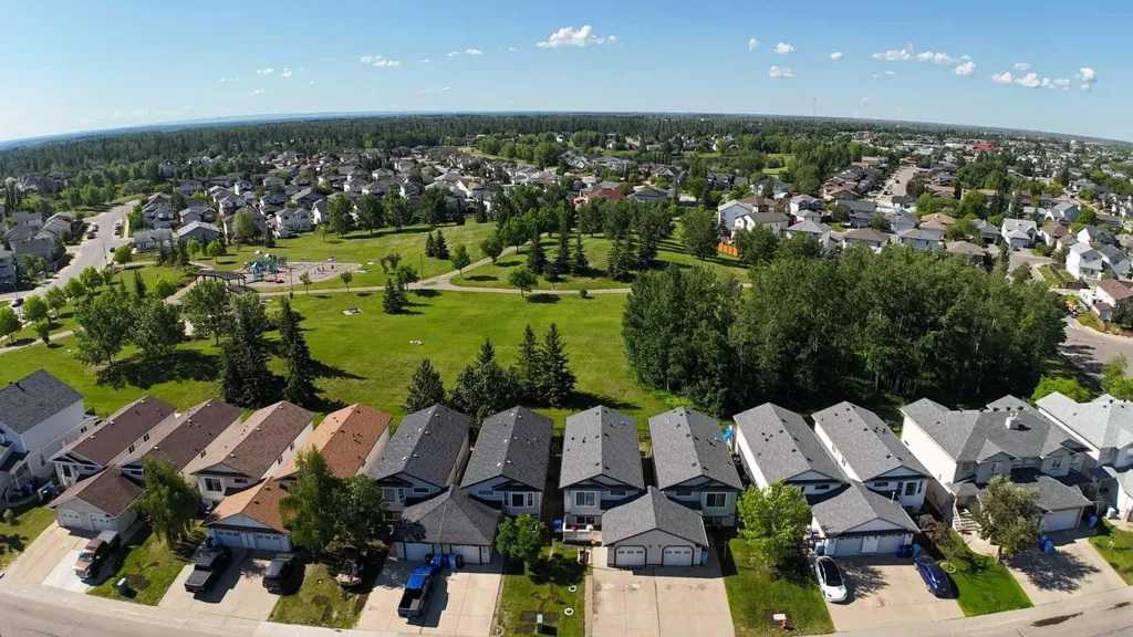 145 Leitner Gate Fort Mcmurray AB T9K 2M4