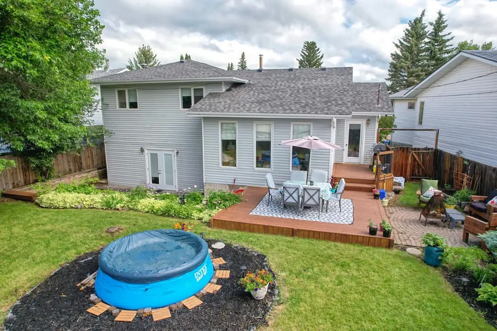 245 9 Street SE Three Hills AB T0M 2A0
