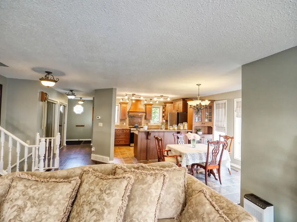 245 9 Street SE Three Hills AB T0M 2A0