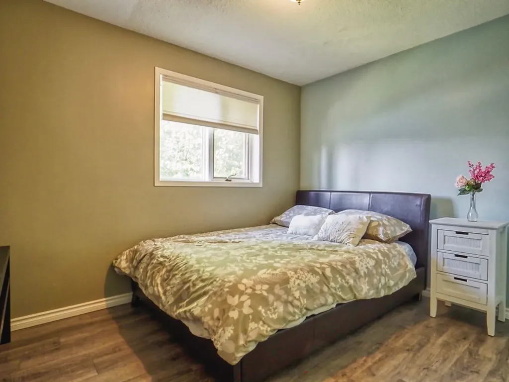 245 9 Street SE Three Hills AB T0M 2A0