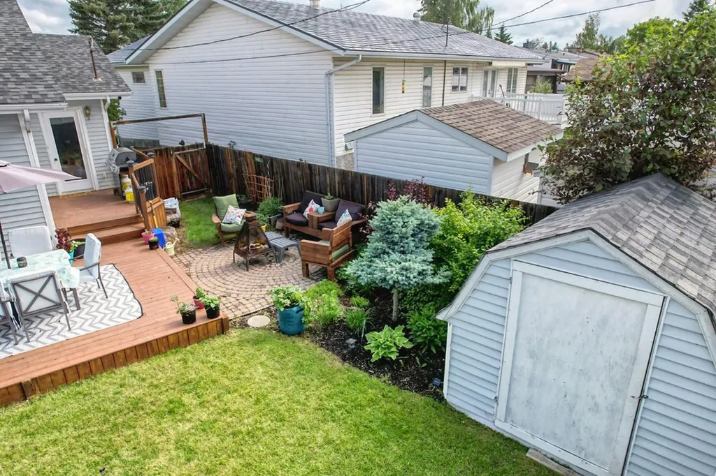 245 9 Street SE Three Hills AB T0M 2A0