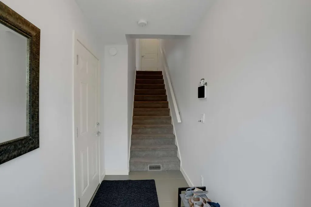 575 Sherwood Boulevard NW Calgary AB T3R 0X1