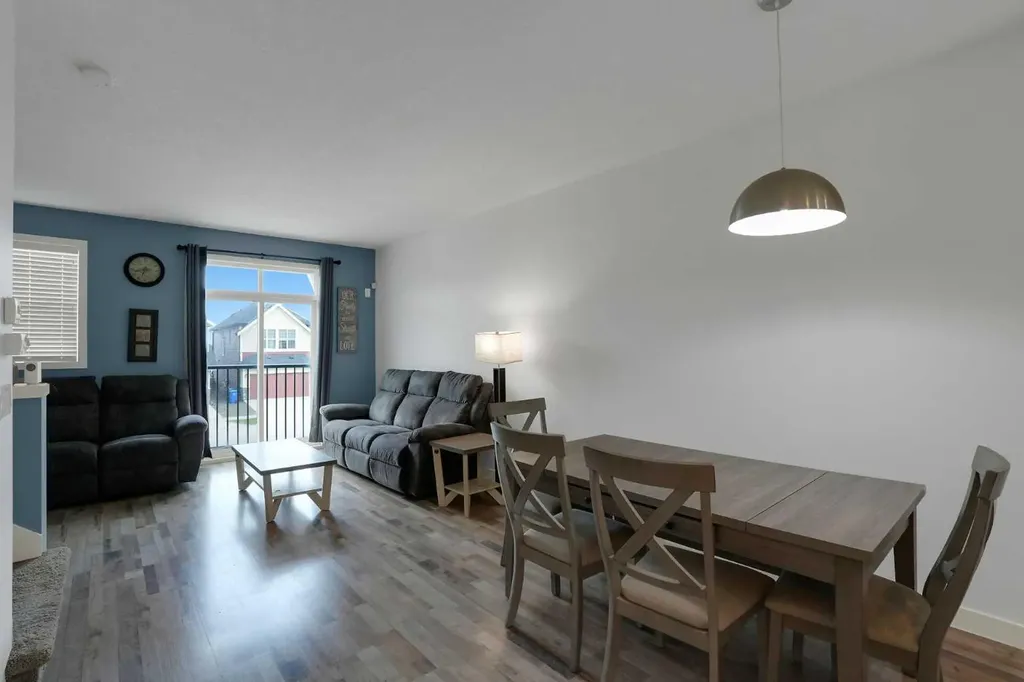 575 Sherwood Boulevard NW Calgary AB T3R 0X1
