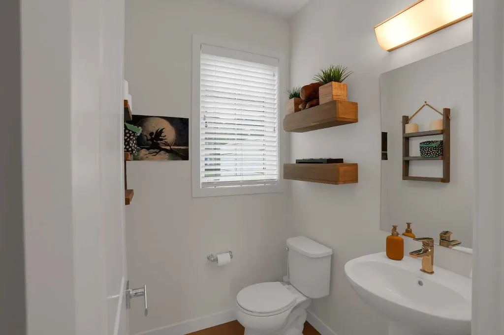 575 Sherwood Boulevard NW Calgary AB T3R 0X1