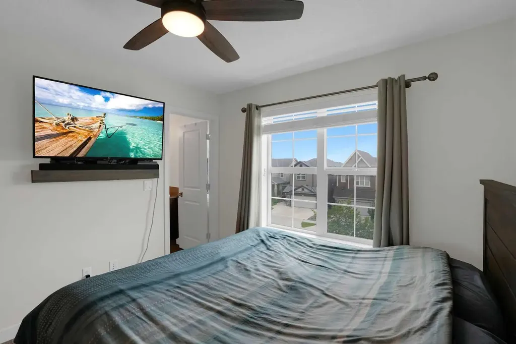 575 Sherwood Boulevard NW Calgary AB T3R 0X1