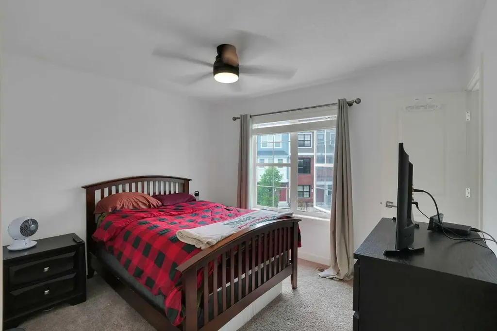 575 Sherwood Boulevard NW Calgary AB T3R 0X1