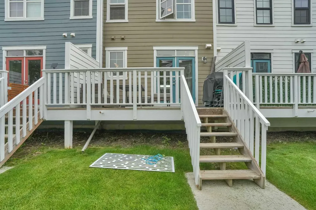 575 Sherwood Boulevard NW Calgary AB T3R 0X1