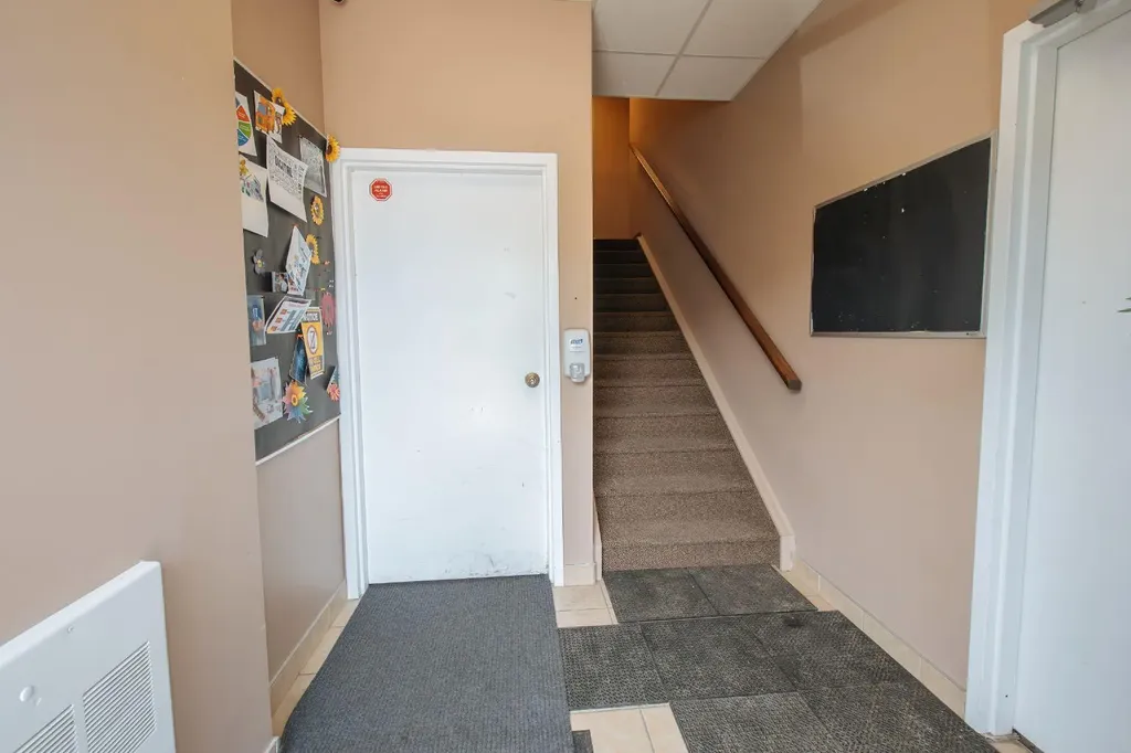 32 Westwinds Crescent NE Calgary AB T3J 5L3