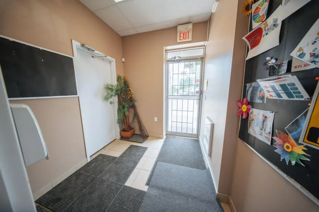 32 Westwinds Crescent NE Calgary AB T3J 5L3