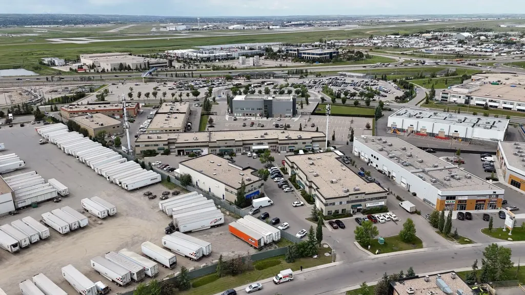 32 Westwinds Crescent NE Calgary AB T3J 5L3