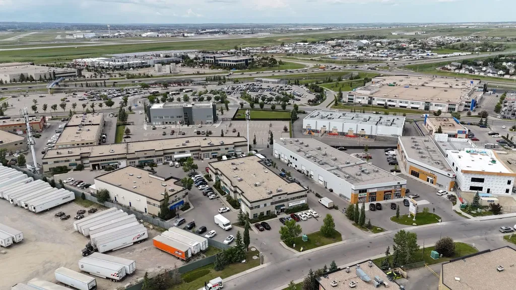 32 Westwinds Crescent NE Calgary AB T3J 5L3
