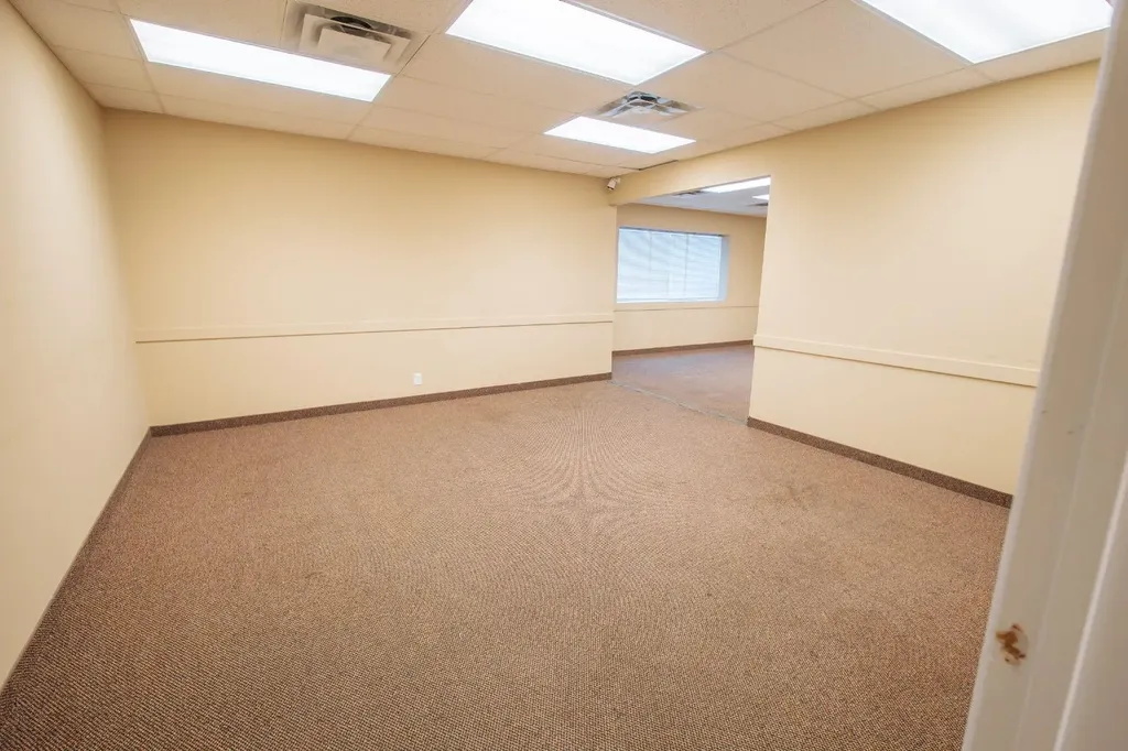 32 Westwinds Crescent NE Calgary AB T3J 5L3