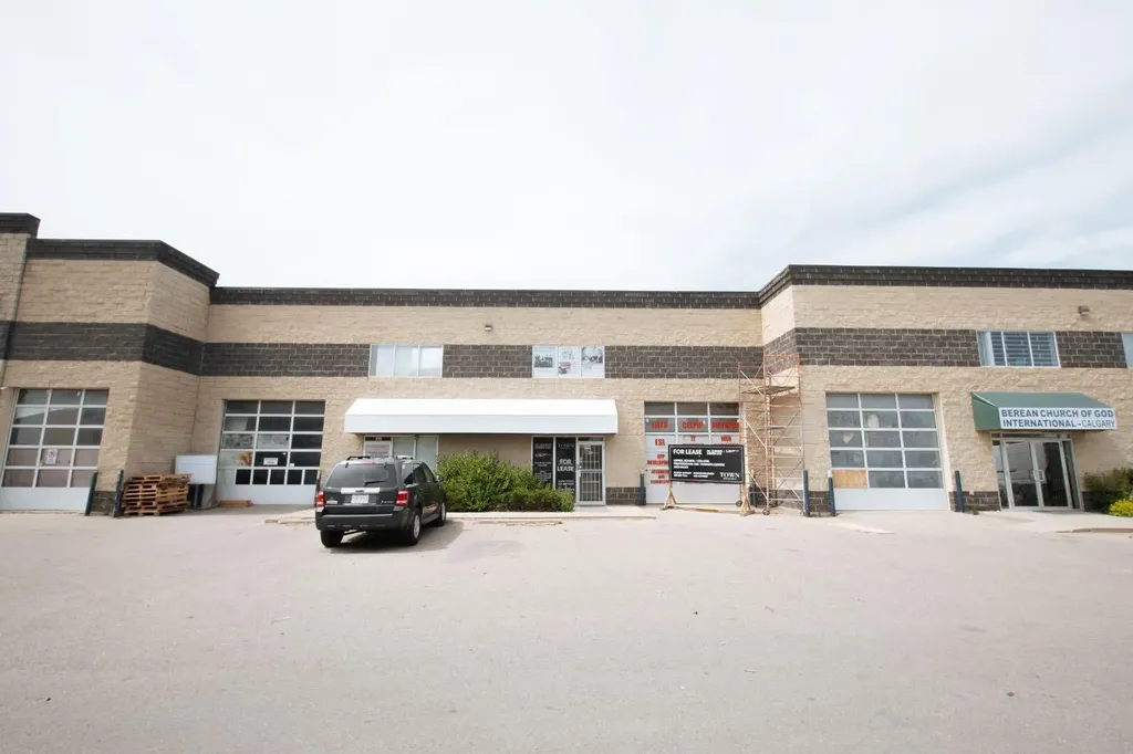 32 Westwinds Crescent NE Calgary AB T3J 5L3