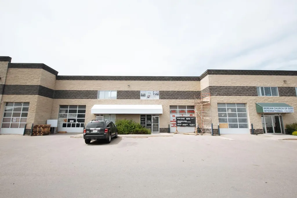 32 Westwinds Crescent NE Calgary AB T3J 5L3
