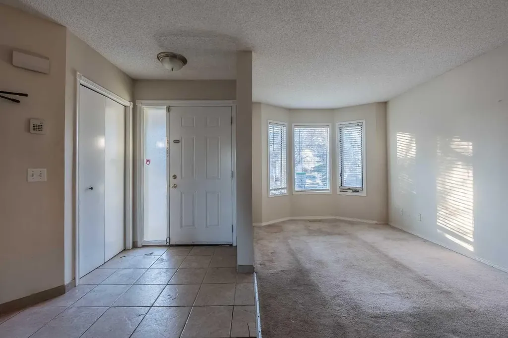 68 Abbeydale Villas NE Calgary AB T2A 7P6