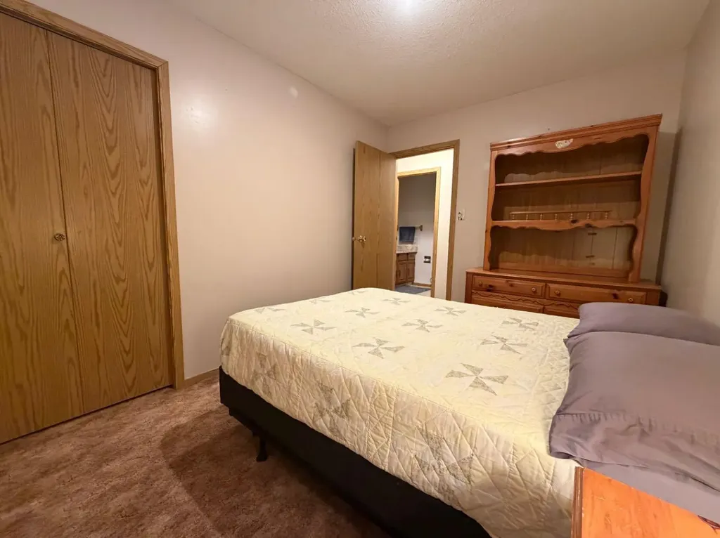 530 20 Street Wainwright AB T9W 1H8