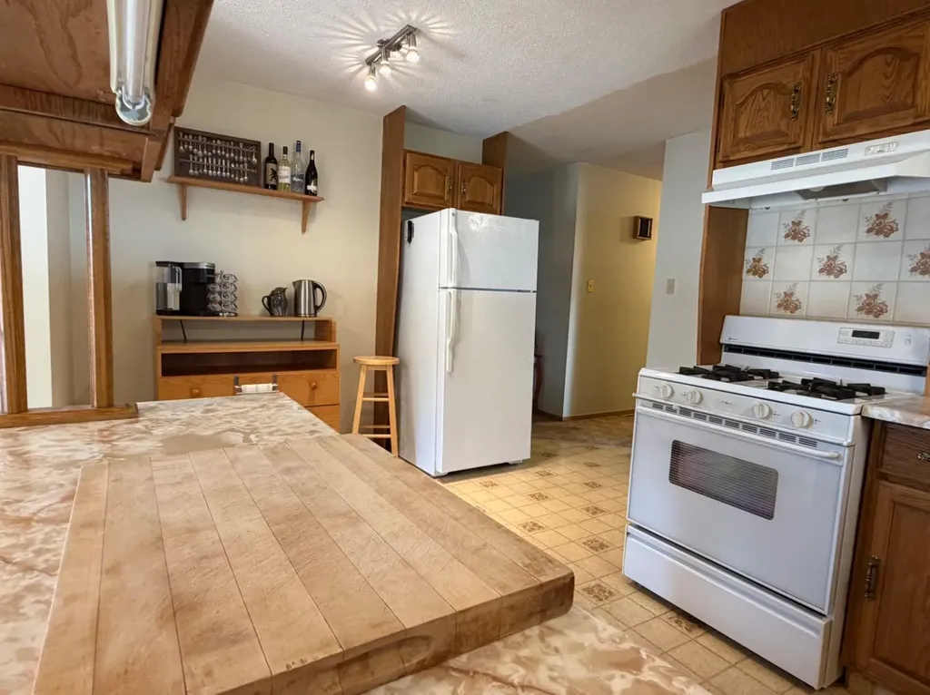 530 20 Street Wainwright AB T9W 1H8