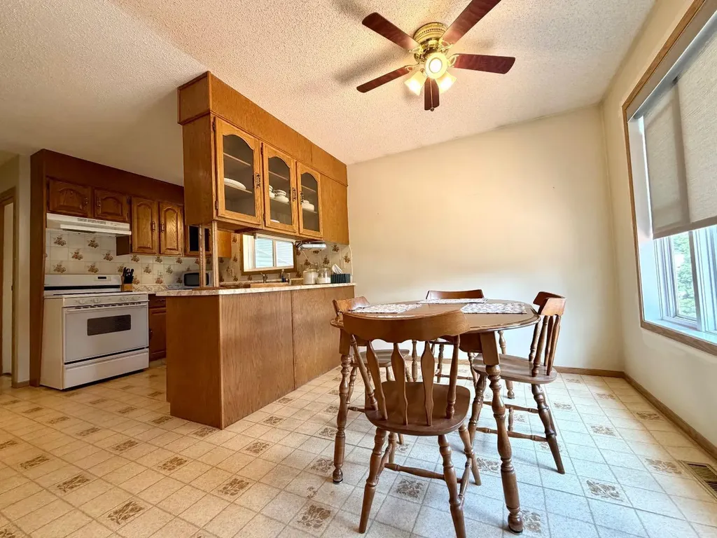 530 20 Street Wainwright AB T9W 1H8
