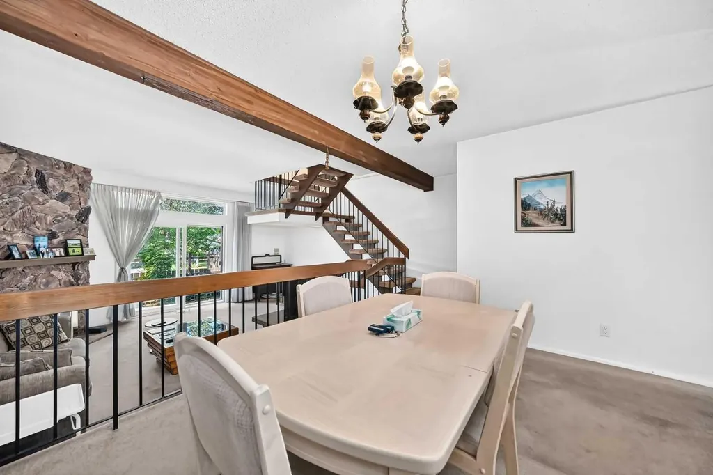 3240 66 Avenue SW Calgary AB T3E 6M5
