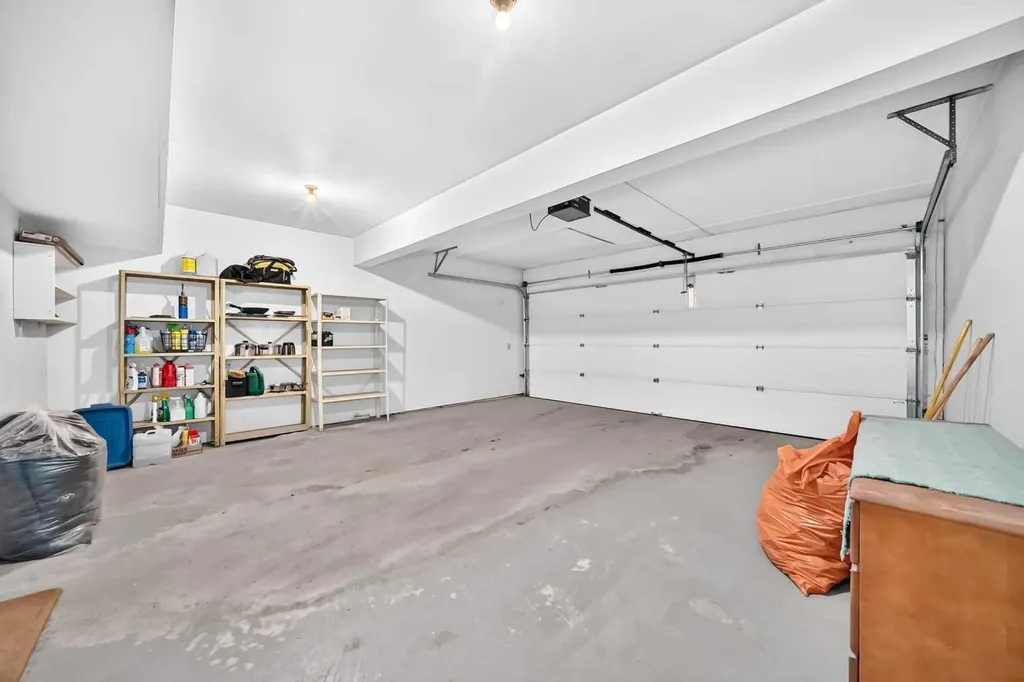 3240 66 Avenue SW Calgary AB T3E 6M5