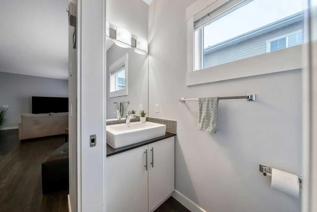 22 West Coach Manor SW Calgary AB T3H 1R7
