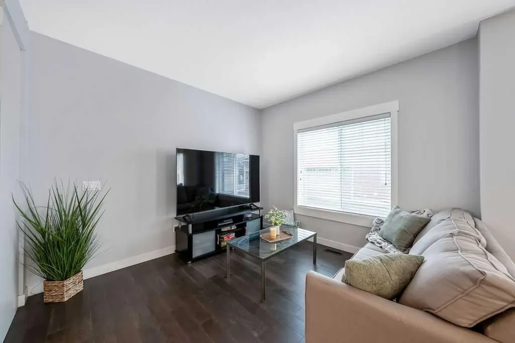 22 West Coach Manor SW Calgary AB T3H 1R7