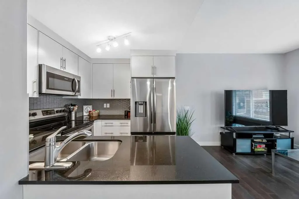 22 West Coach Manor SW Calgary AB T3H 1R7