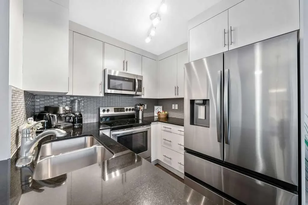 22 West Coach Manor SW Calgary AB T3H 1R7