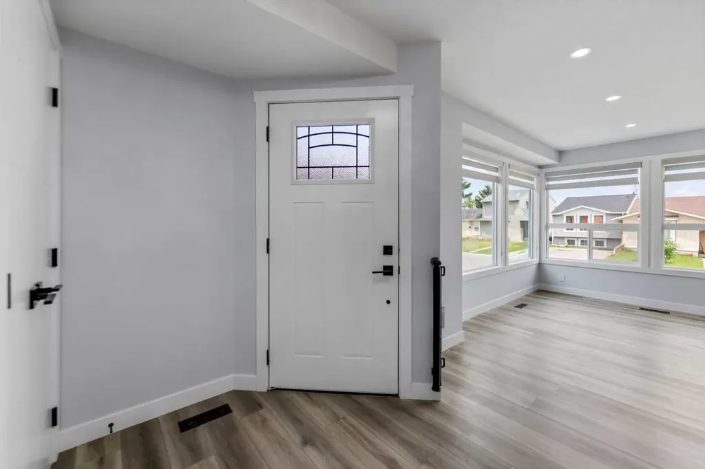 313 Falwood Way NE Calgary AB T3J 1A9