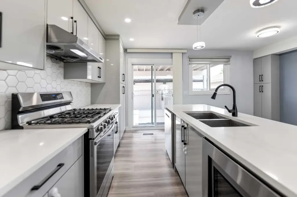 313 Falwood Way NE Calgary AB T3J 1A9