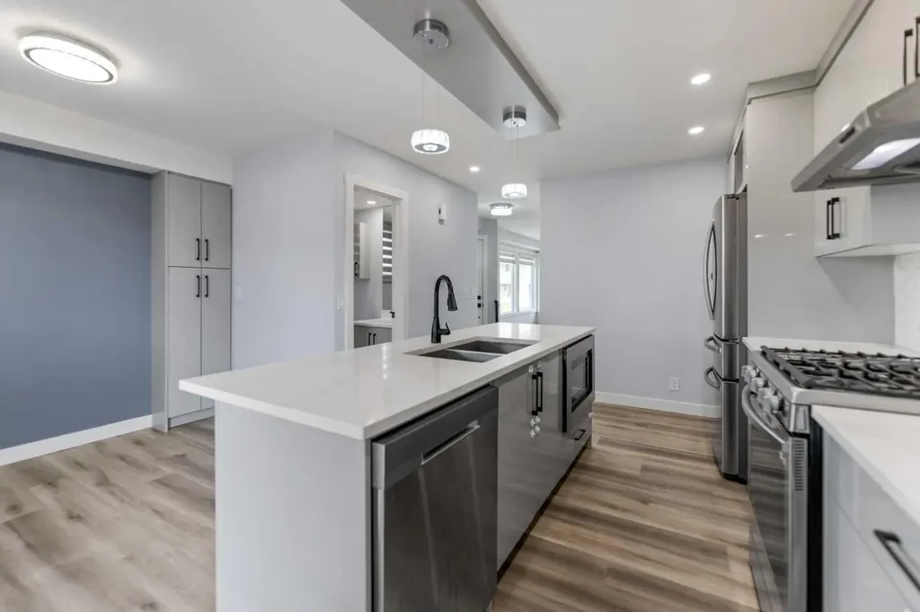313 Falwood Way NE Calgary AB T3J 1A9