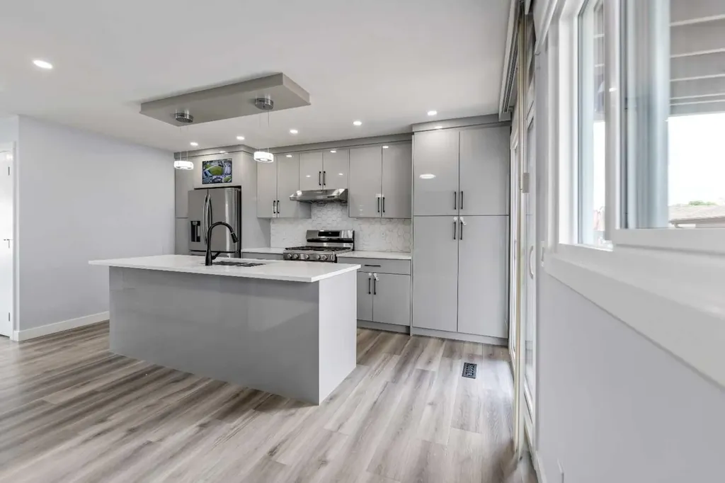 313 Falwood Way NE Calgary AB T3J 1A9