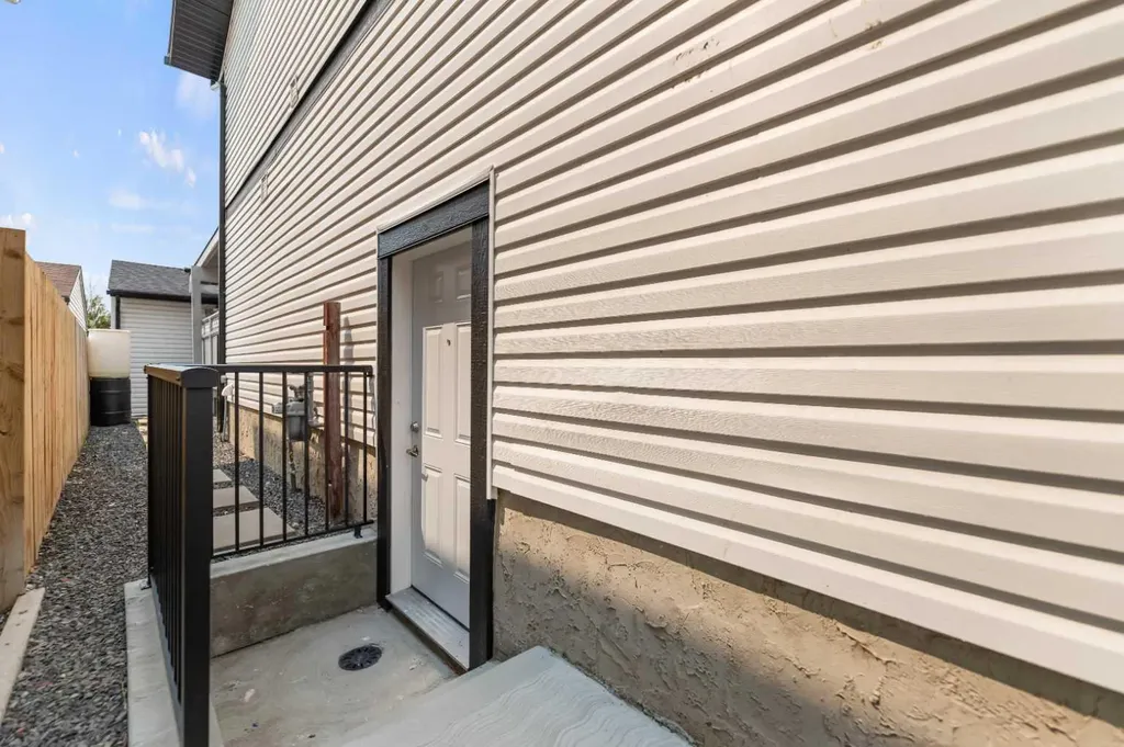 313 Falwood Way NE Calgary AB T3J 1A9