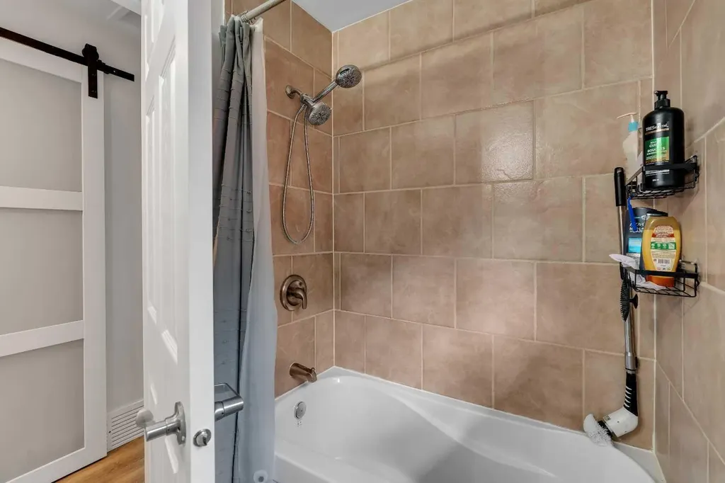 6224 18a Street SE Calgary AB T2C0N1