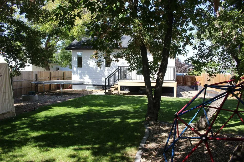251 Crescent Avenue Picture Butte AB T0K 1V0