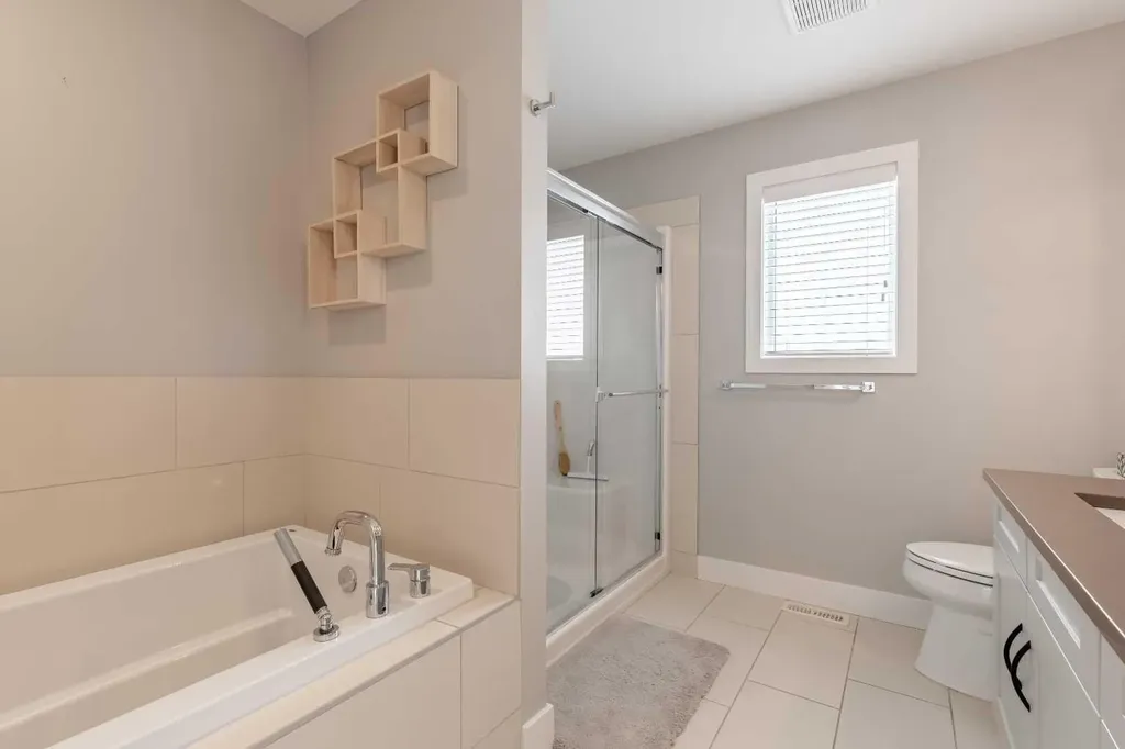 107 Westgate Drive Coaldale AB T1M 0E1