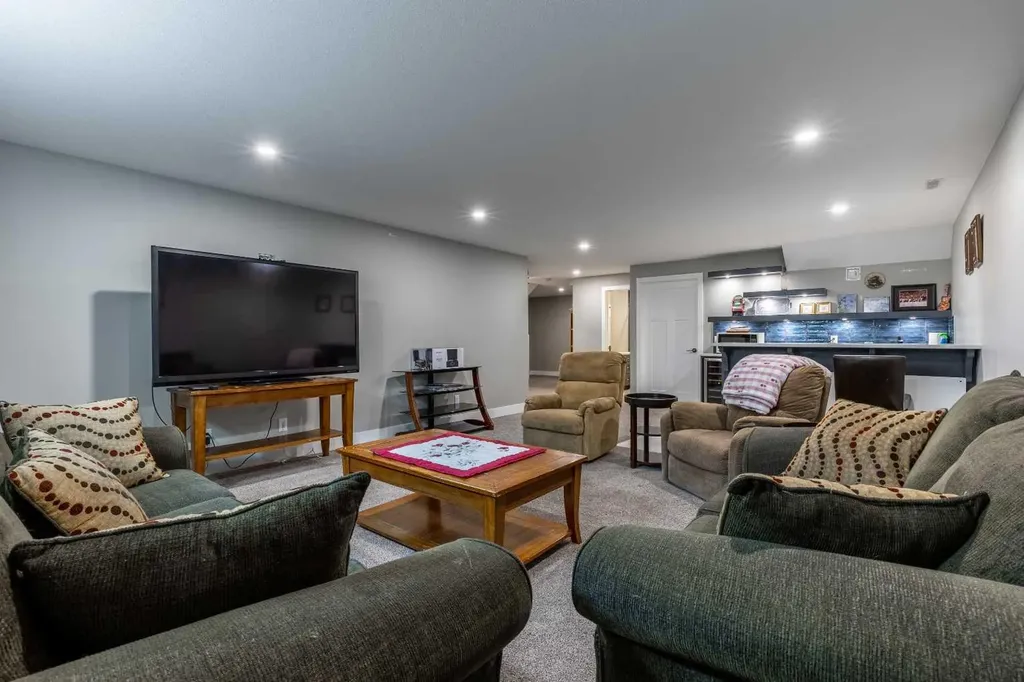 107 Westgate Drive Coaldale AB T1M 0E1