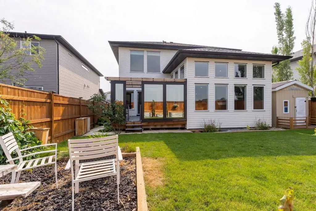 107 Westgate Drive Coaldale AB T1M 0E1