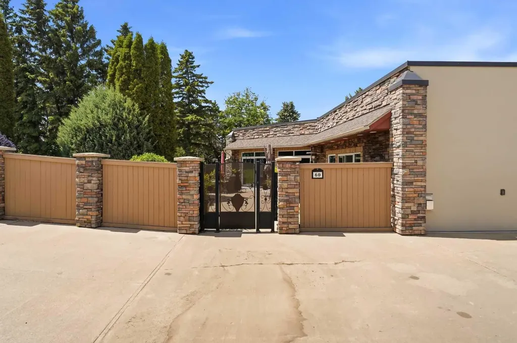 60 Brown Close Red Deer AB T4R 1K4