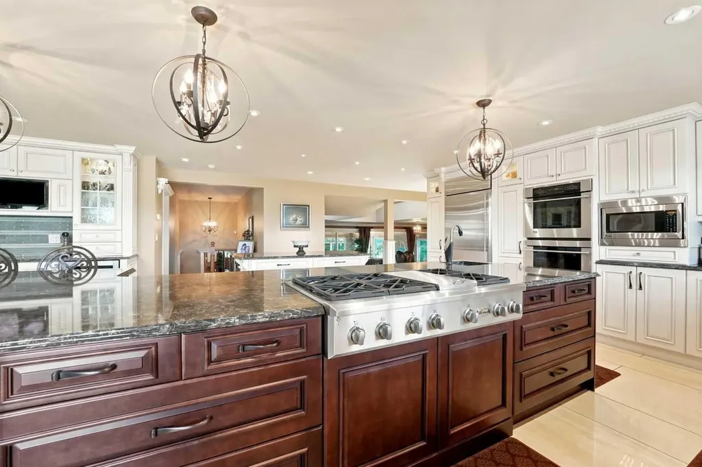 60 Brown Close Red Deer AB T4R 1K4
