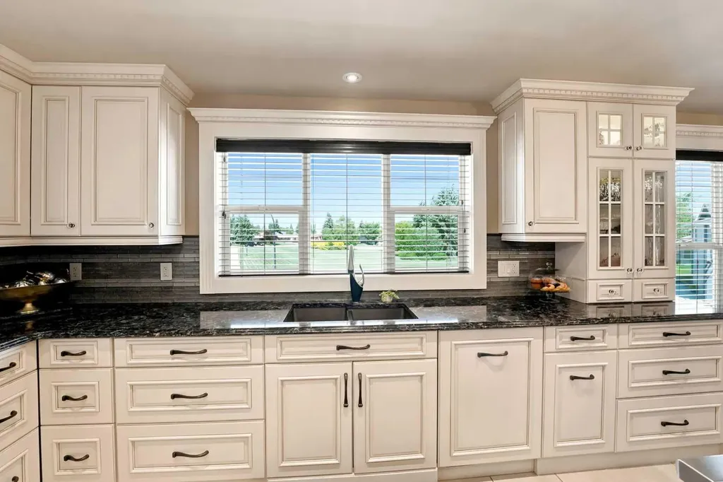 60 Brown Close Red Deer AB T4R 1K4