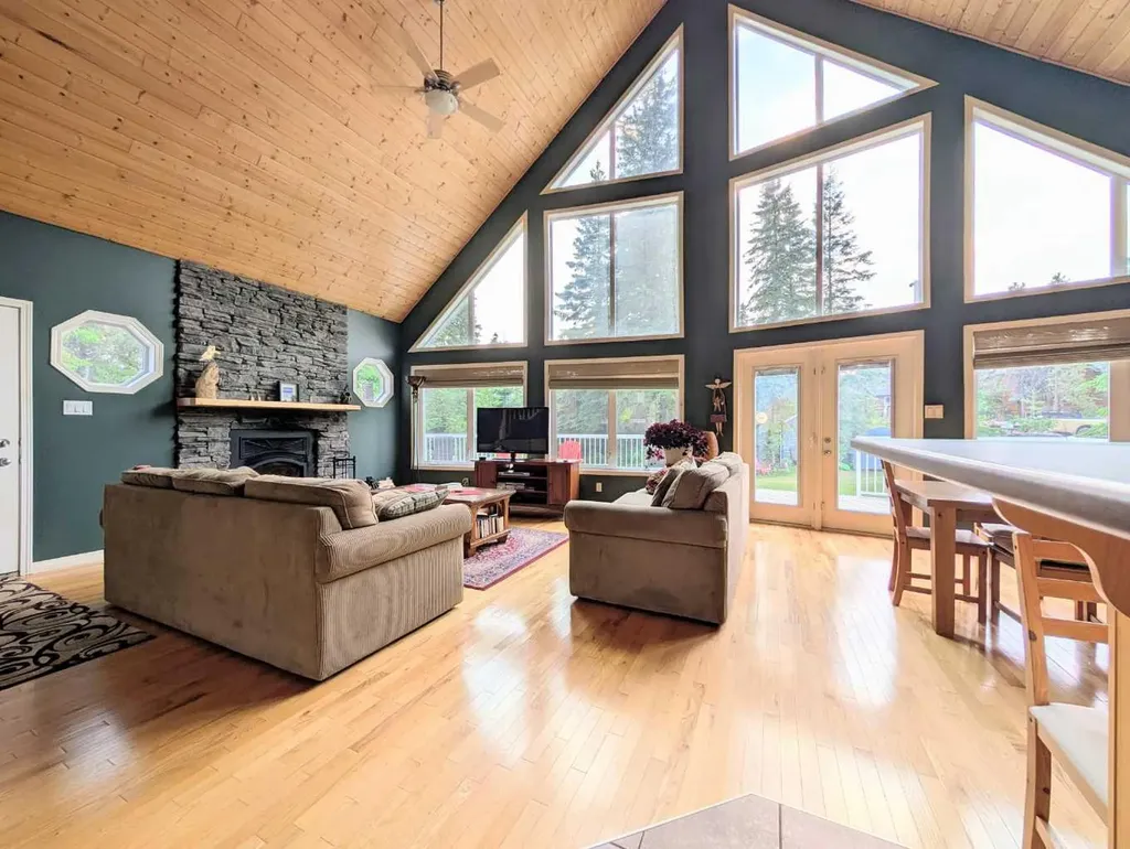 85 Pine Drive Marten Beach AB T0G2A0
