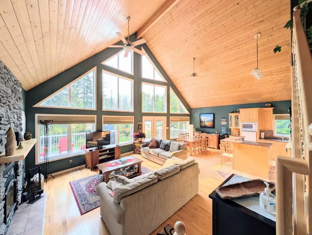 85 Pine Drive Marten Beach AB T0G2A0