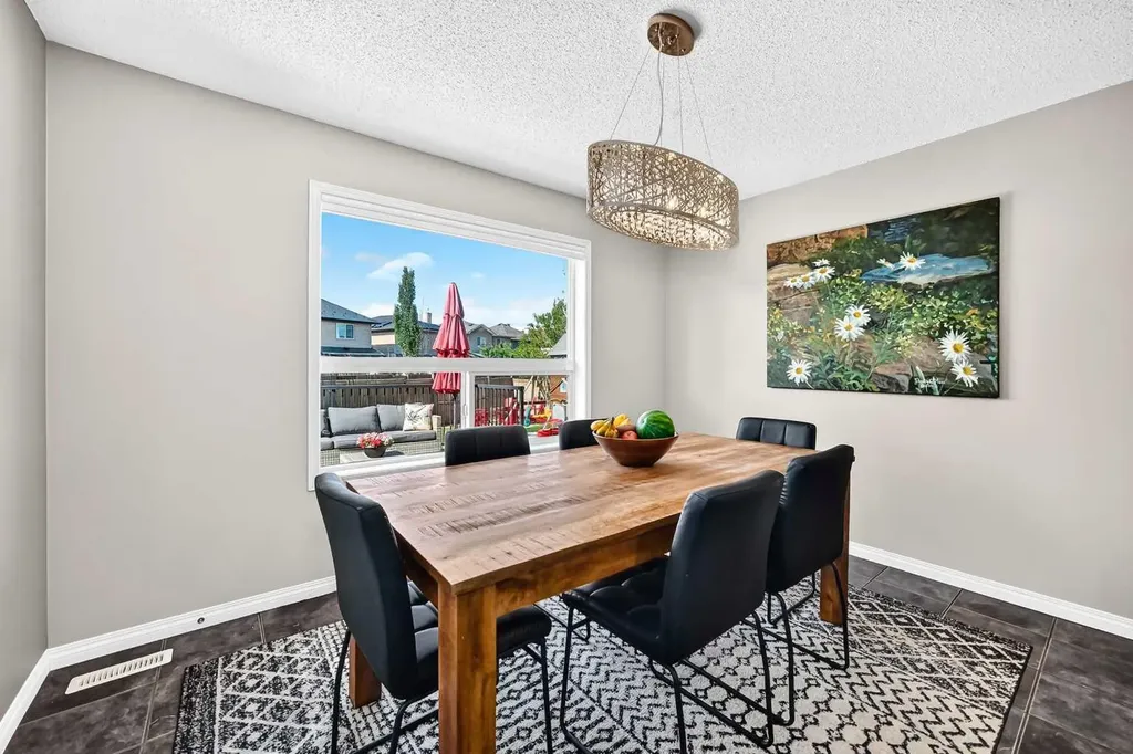 36 New Brighton Link SE Calgary AB T2Z 4J5